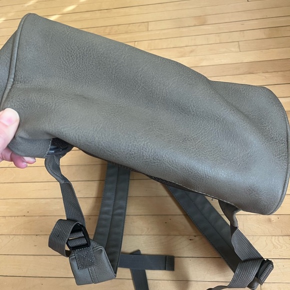 Kah&Kee Gray Faux Leather Backpack - Picture 4 of 5